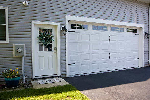 24/7 Emergency Garage Door Panel Replacement experts in Massac County County, IL